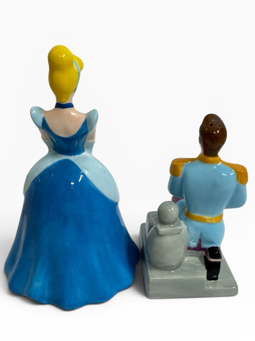 Vintage Disney Cinderella & Prince Charming Salt Pepper Shakers Set 2005 - Picture 2 of 7